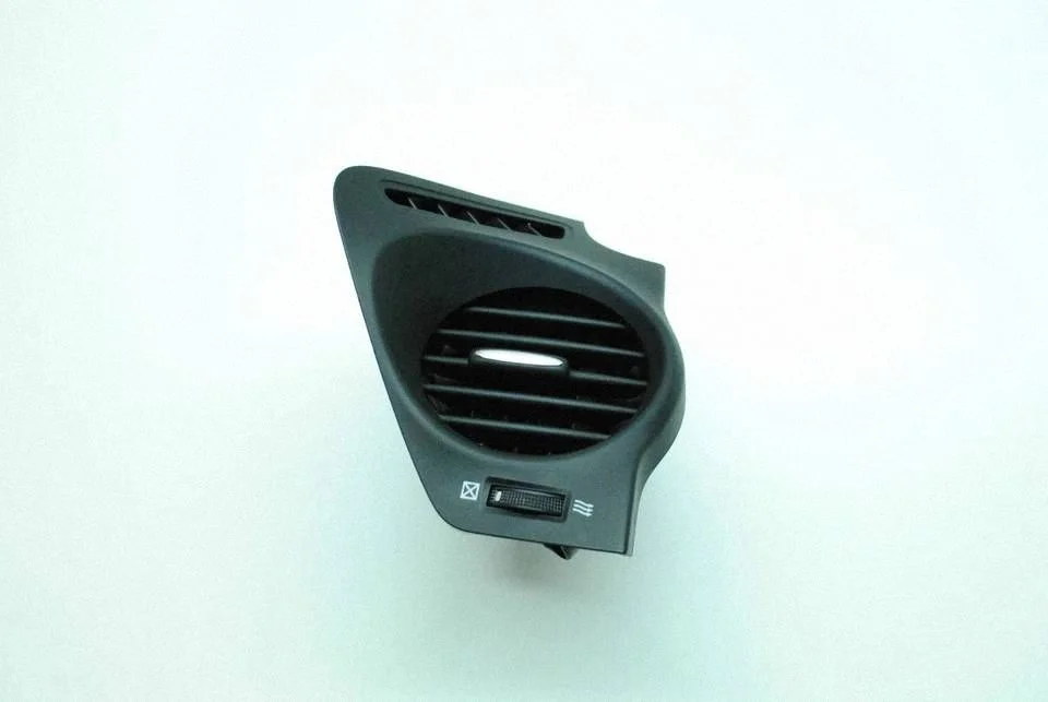Dashboard side air vent grill/cover trim – Lexus IS 220D-250-350 (2006-2013)