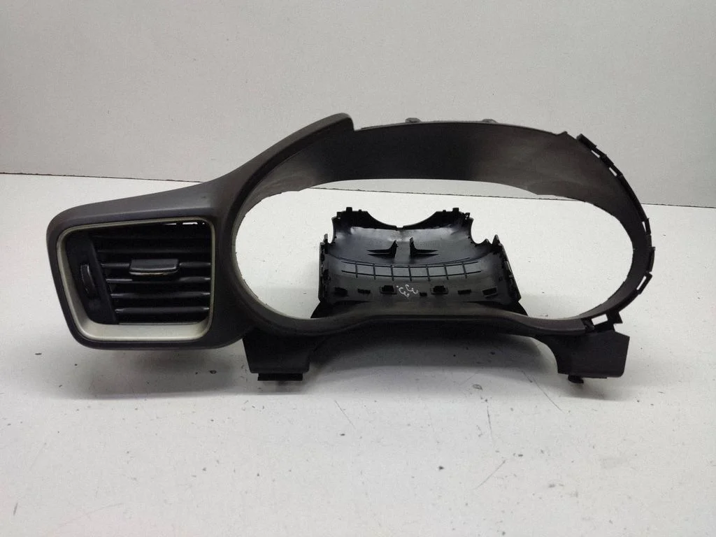 Dashboard trim 84850-j7000
