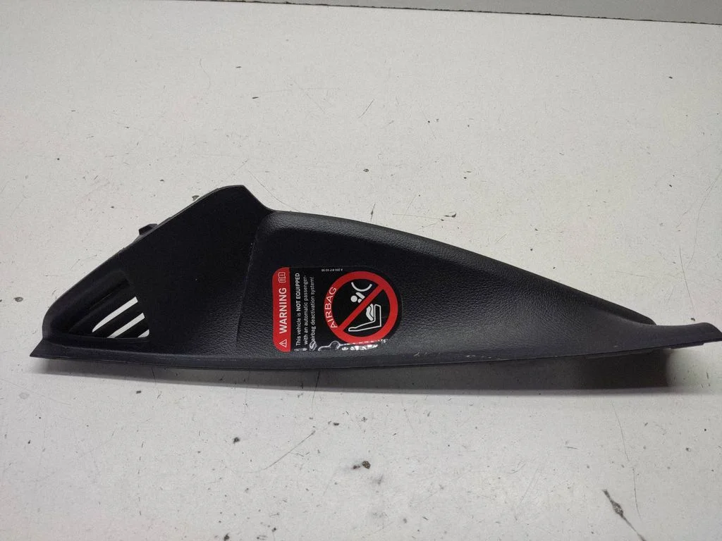 Dashboard side end trim – Mercedes-Benz Vito Viano W447 (2014-)