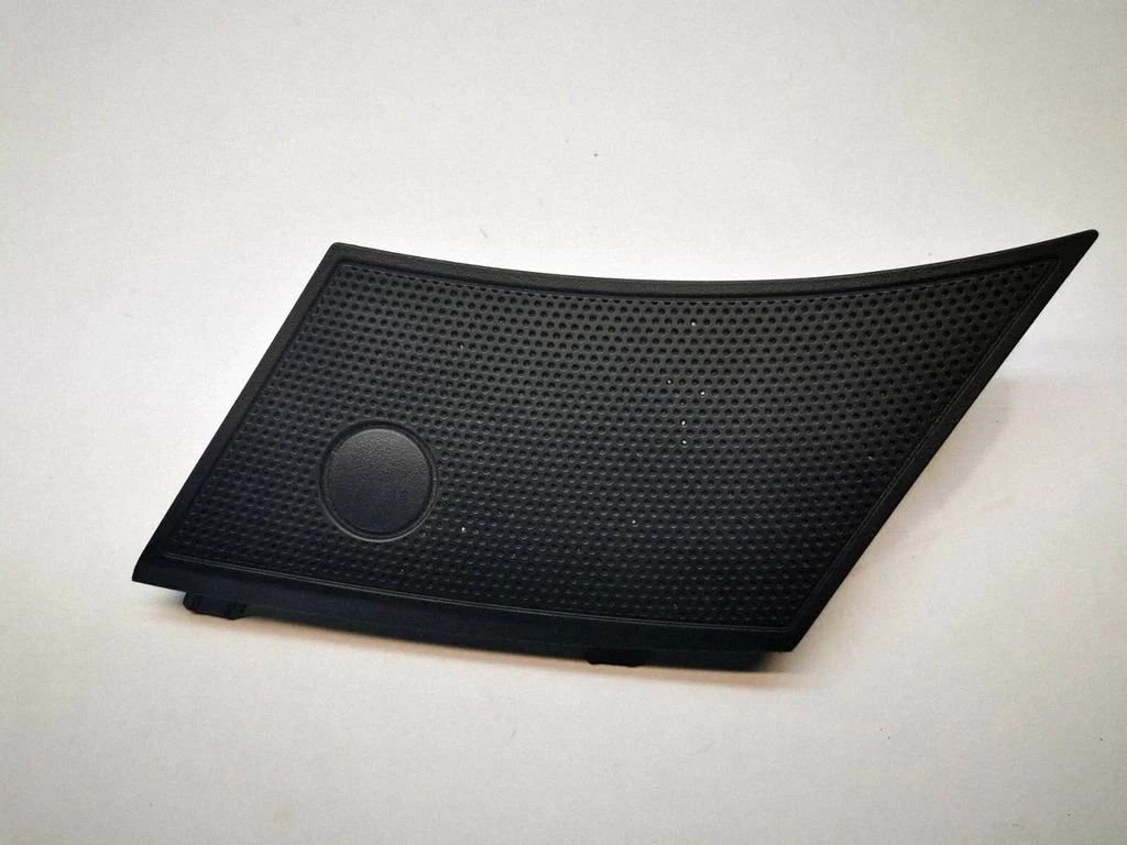 Side speaker trim/cover – Nissan Qashqai+2 (2008-2010)
