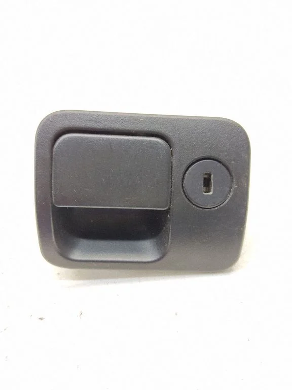 Glove box handle – Saab 9-5 (2006-2010)
