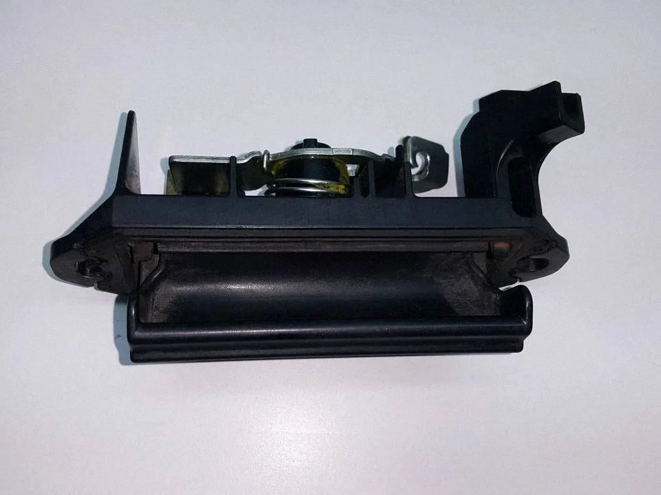 Ashtray (front) – Toyota Avensis Verso (2001-2009)