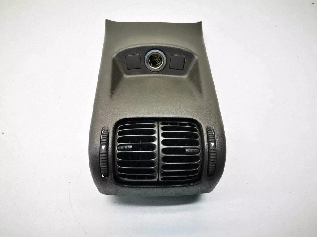 Rear air vent grill 4600664