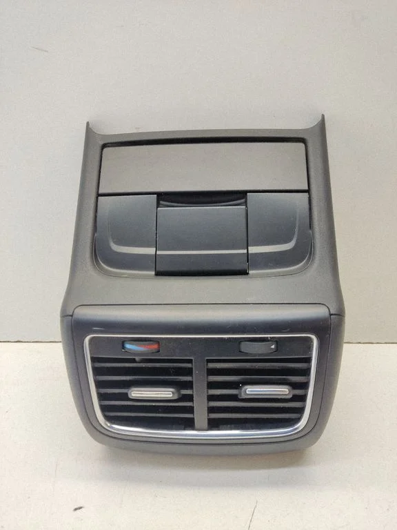 Rear air vent grill – Audi A5 8T 8F (2007-2016)
