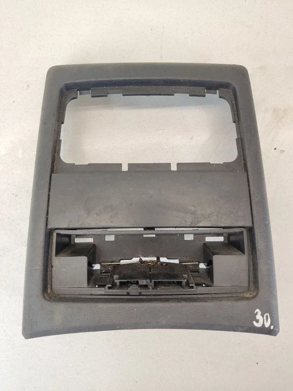 Ashtray trim (rear) – BMW 3 Series E90 E91 (2005-2012)