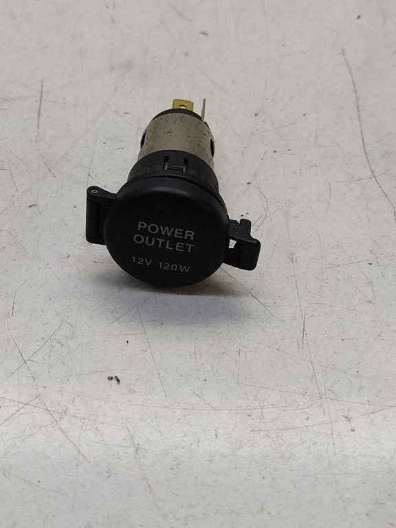 Cigarette lighter rear – Hyundai Tucson JM (2004-2009)