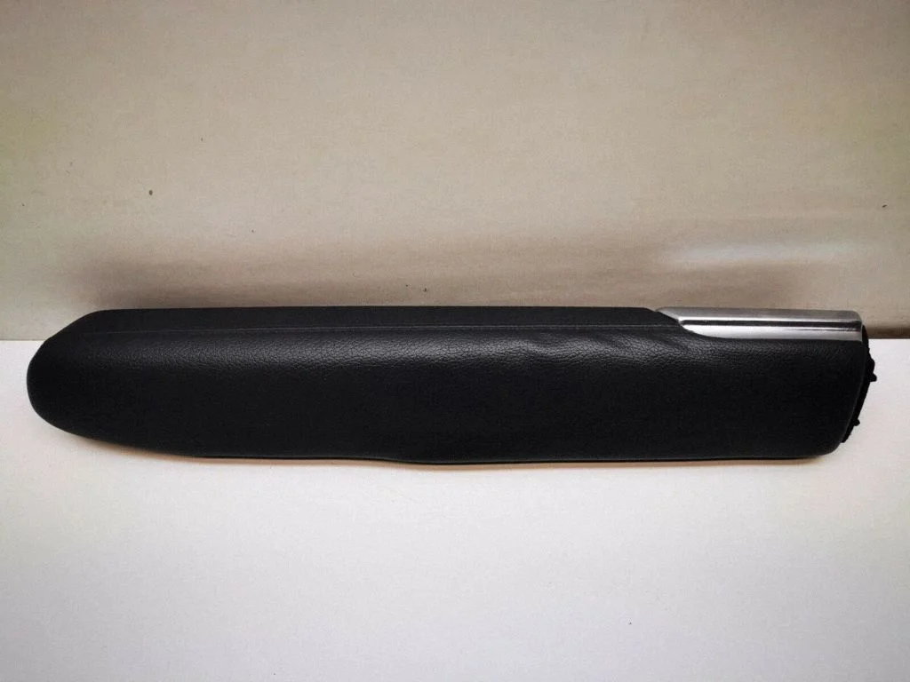 Front door storage pocket/box – Mercedes-Benz S-Class W221 (2005-2013)