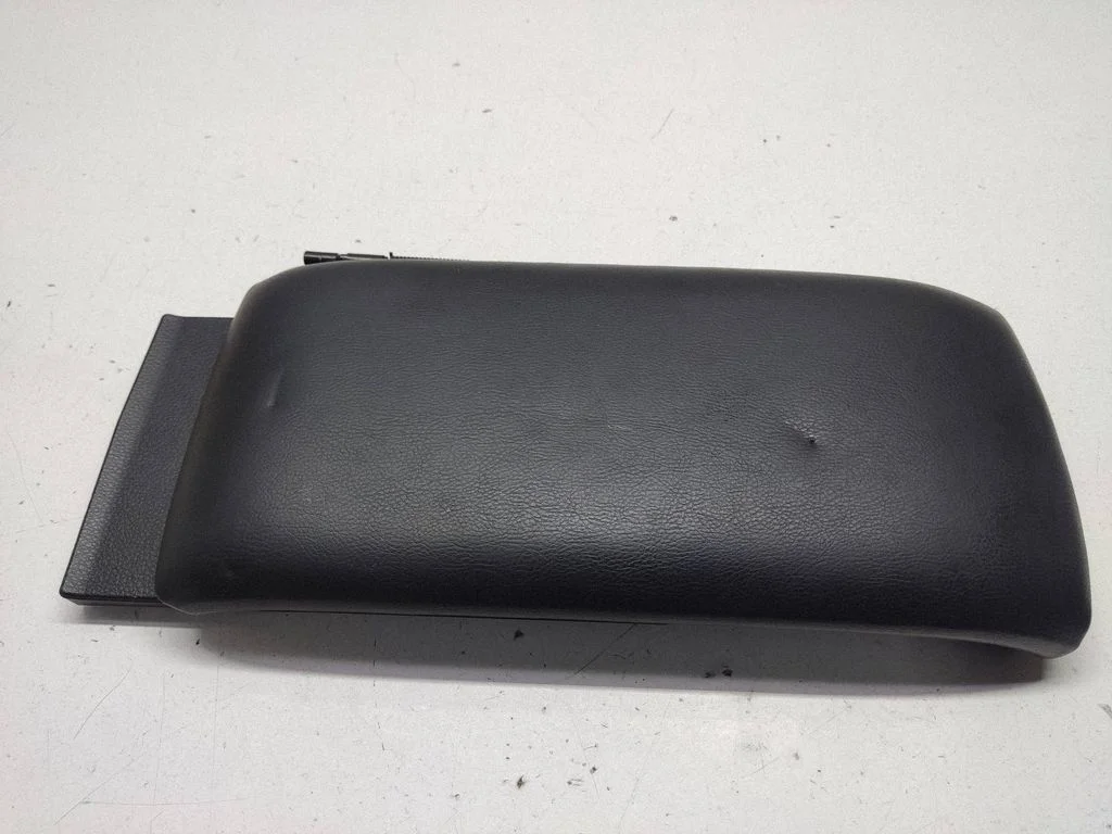 Armrest – rear