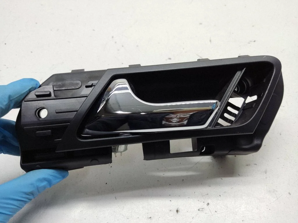 Front door interior handle – Mercedes-Benz ML-Class W164 (2005-2011)