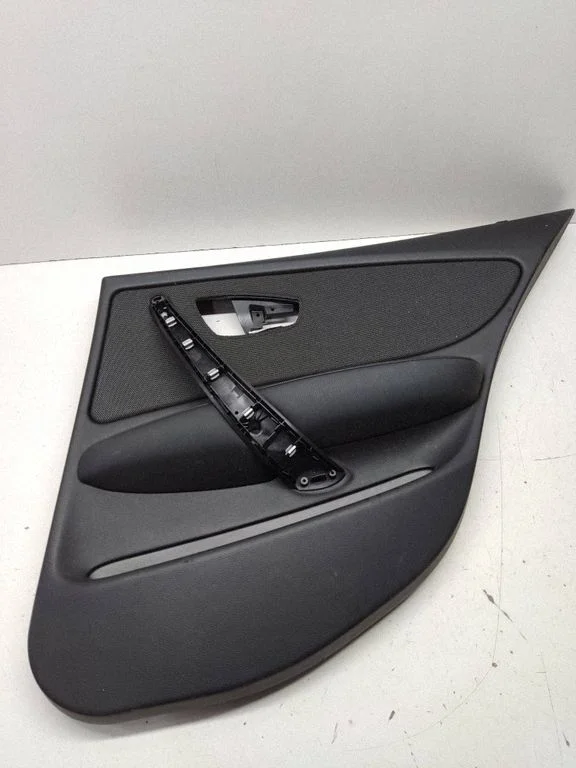 Rear door card panel trim – BMW 1 Series E82 E88 (2007-2014)