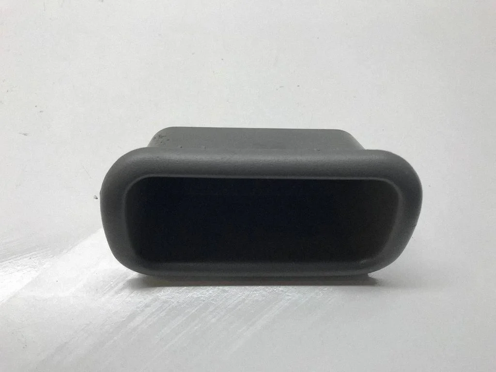 Rear door ashtray – Chrysler Grand Voyager IV (2001-2007)