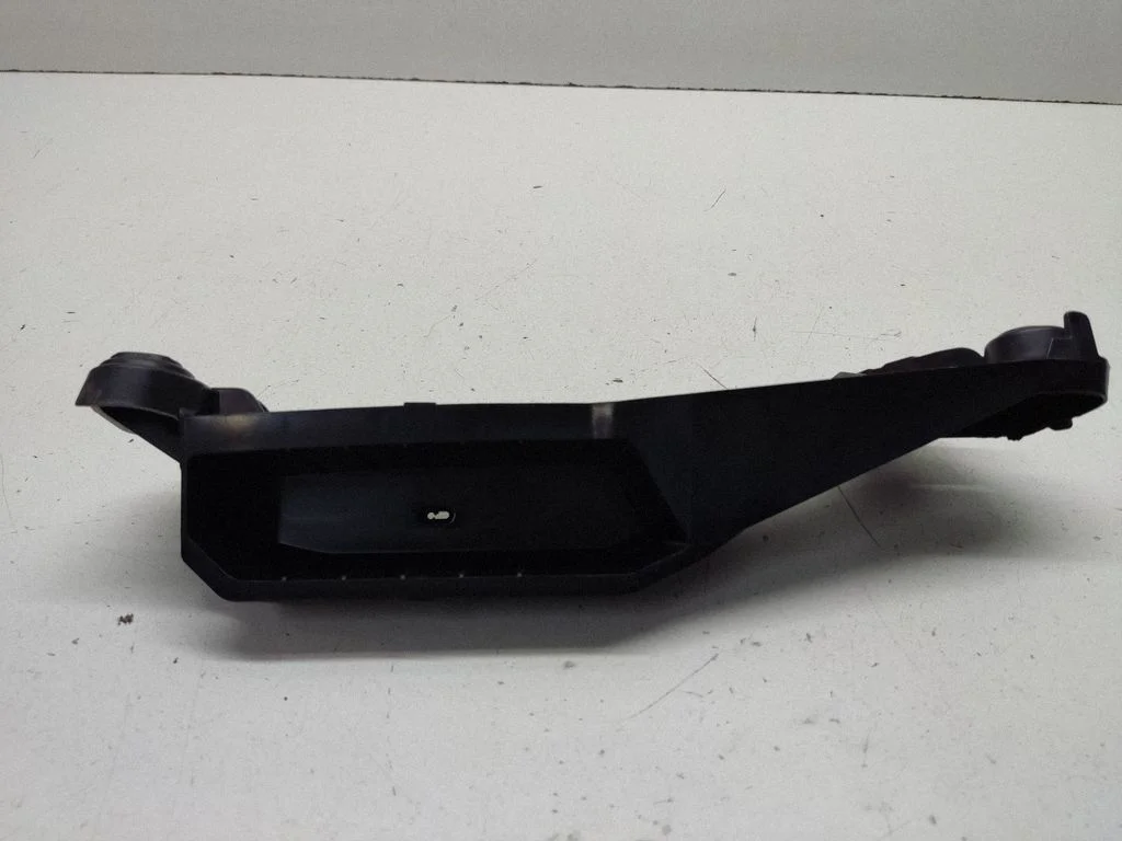 Other rear door trim element 9835148680