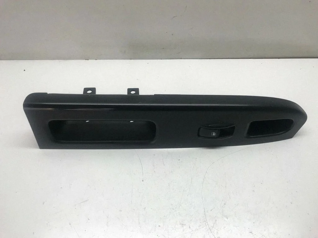 Rear door interior handle trim – KIA Carens I (1999-2006)