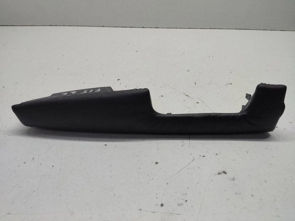 Rear door handle trim – BMW 7 Series E65 E66 (2001-2008)