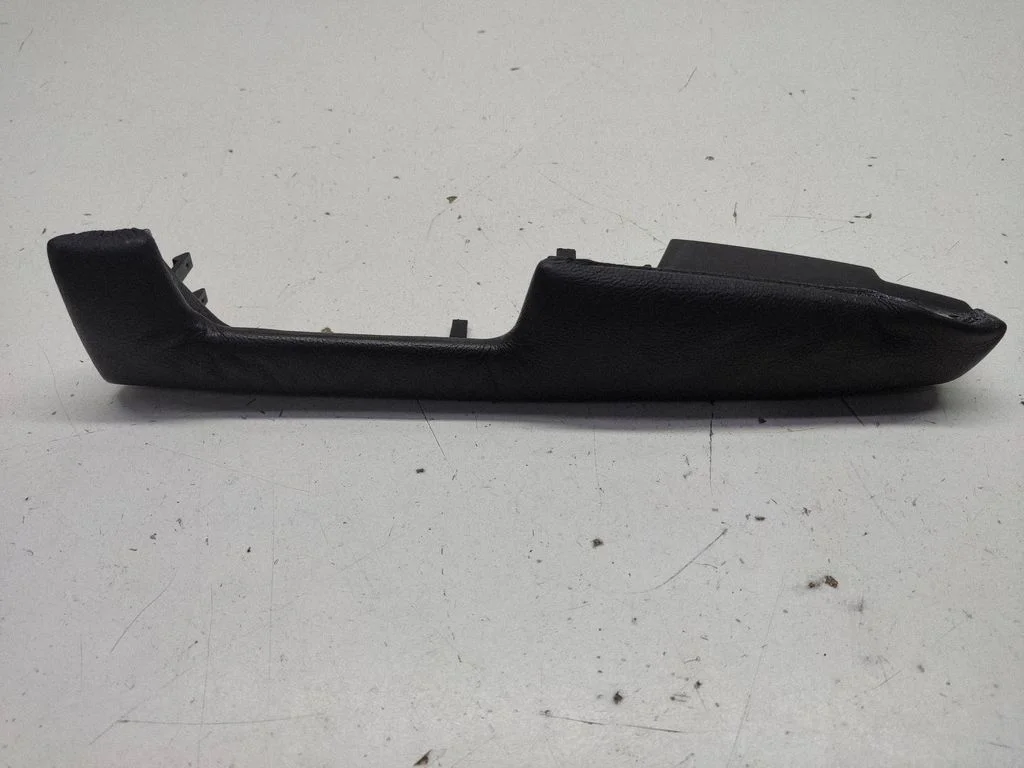 Rear door handle trim – BMW 7 Series E65 E66 (2001-2008)