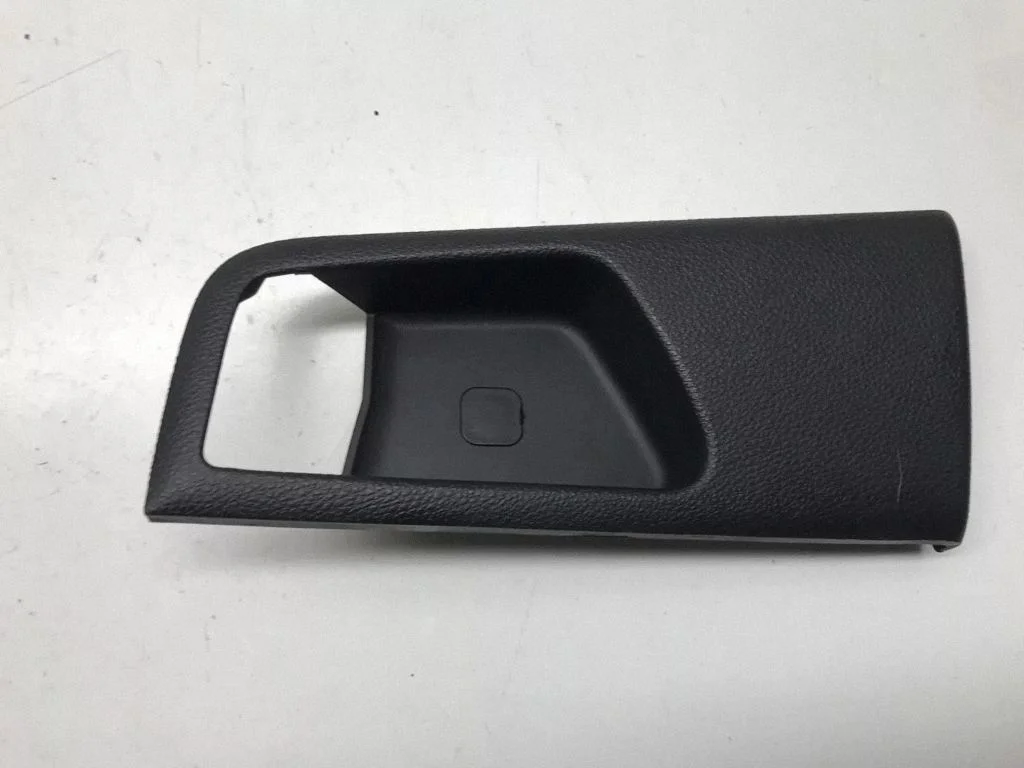 Rear door handle trim – KIA Sportage (2005-2010)