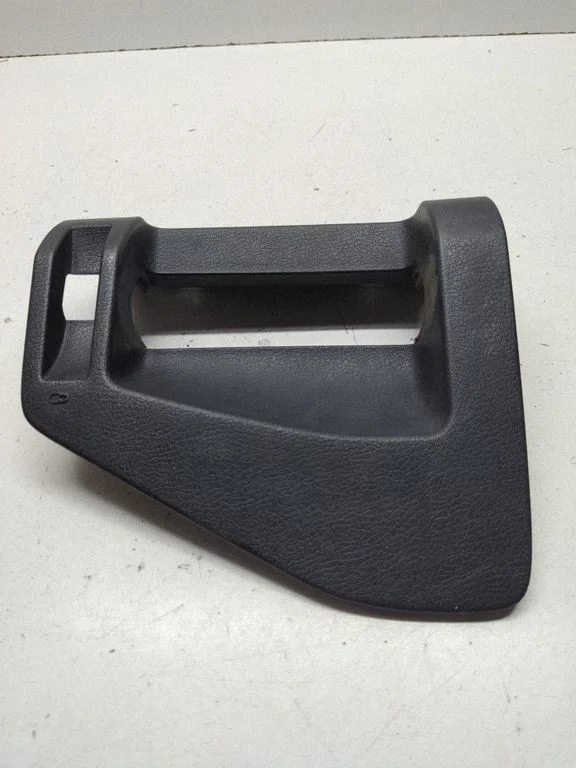 Rear door handle trim – Chrysler Grand Voyager V (2007-2015)