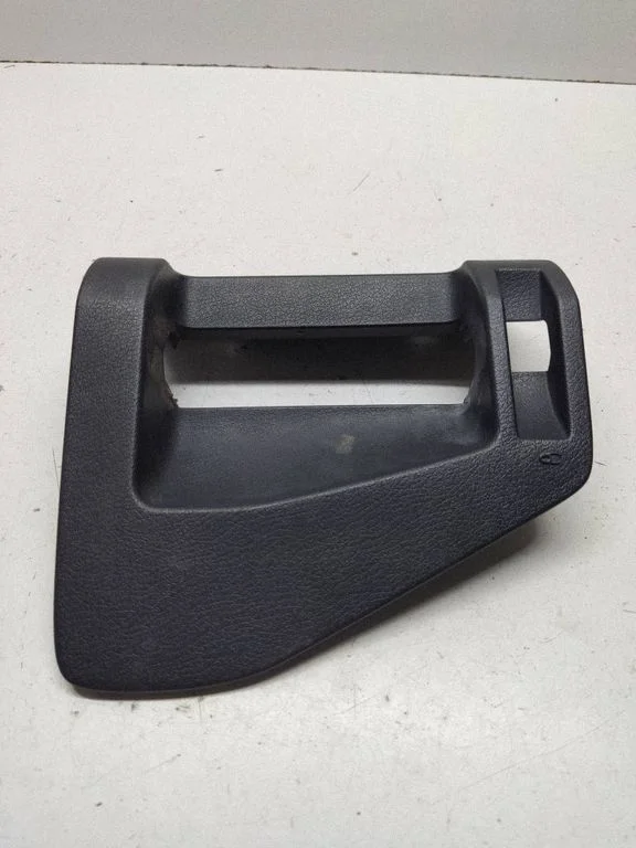 Rear door handle trim – Chrysler Grand Voyager V (2007-2015)