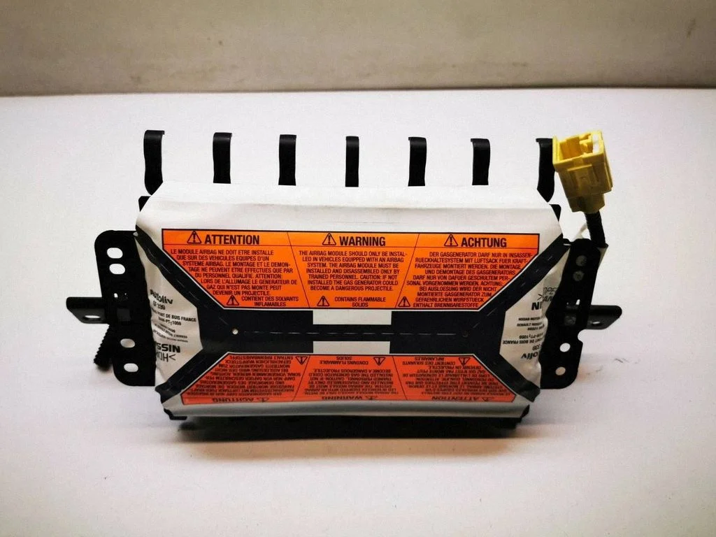 Passenger airbag – Nissan Qashqai+2 (2008-2010)