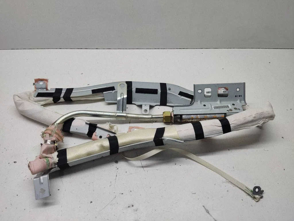Katuse turvapadi (kardin) PYCB8056207158