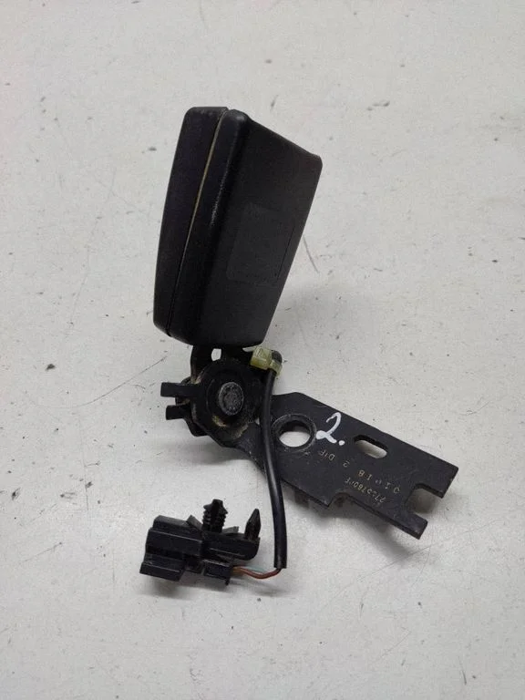 Rear seatbelt buckle A2908601100