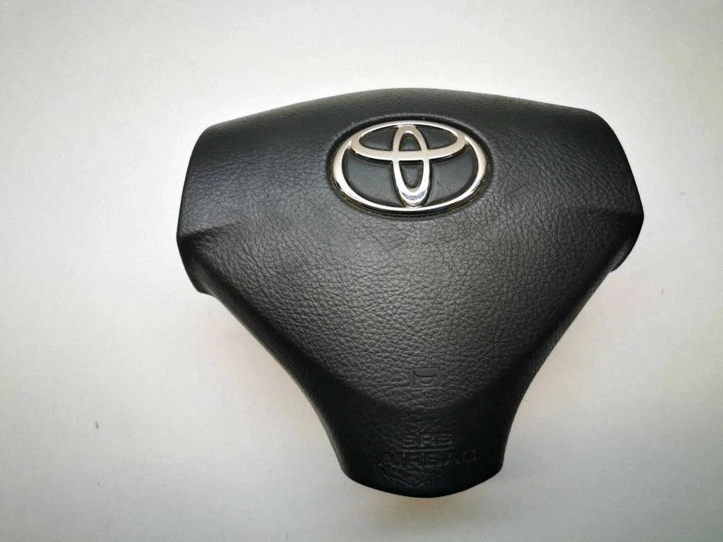 Steering wheel airbag – Toyota Corolla Verso AR10 (2004-2009)
