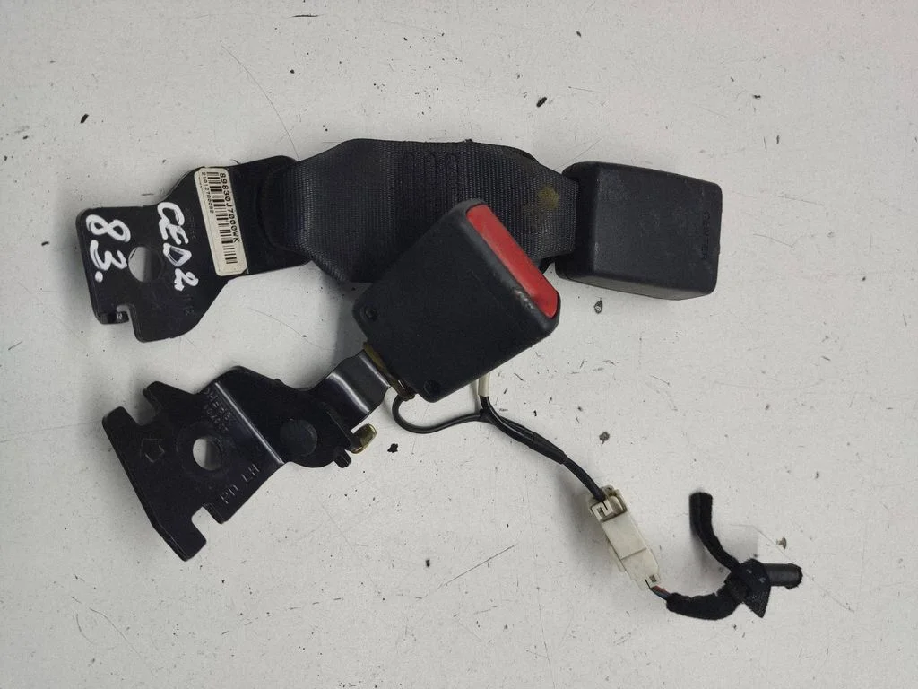 Middle seatbelt buckle (rear) 89830J7000WK