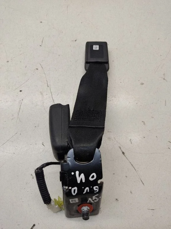 Middle seatbelt buckle (rear) 89840D4200