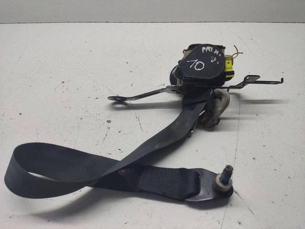 Front seatbelt – Nissan Primera (2002-2007)