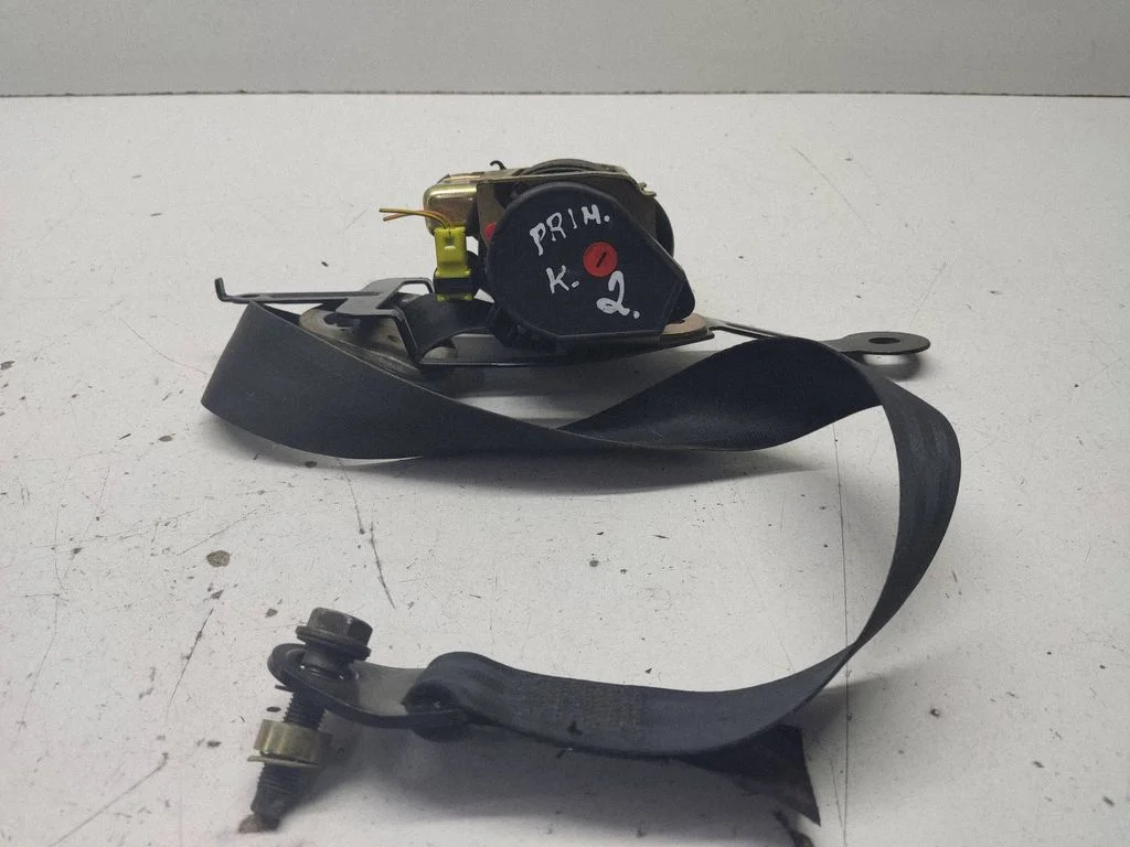 Front seatbelt – Nissan Primera (2002-2007)