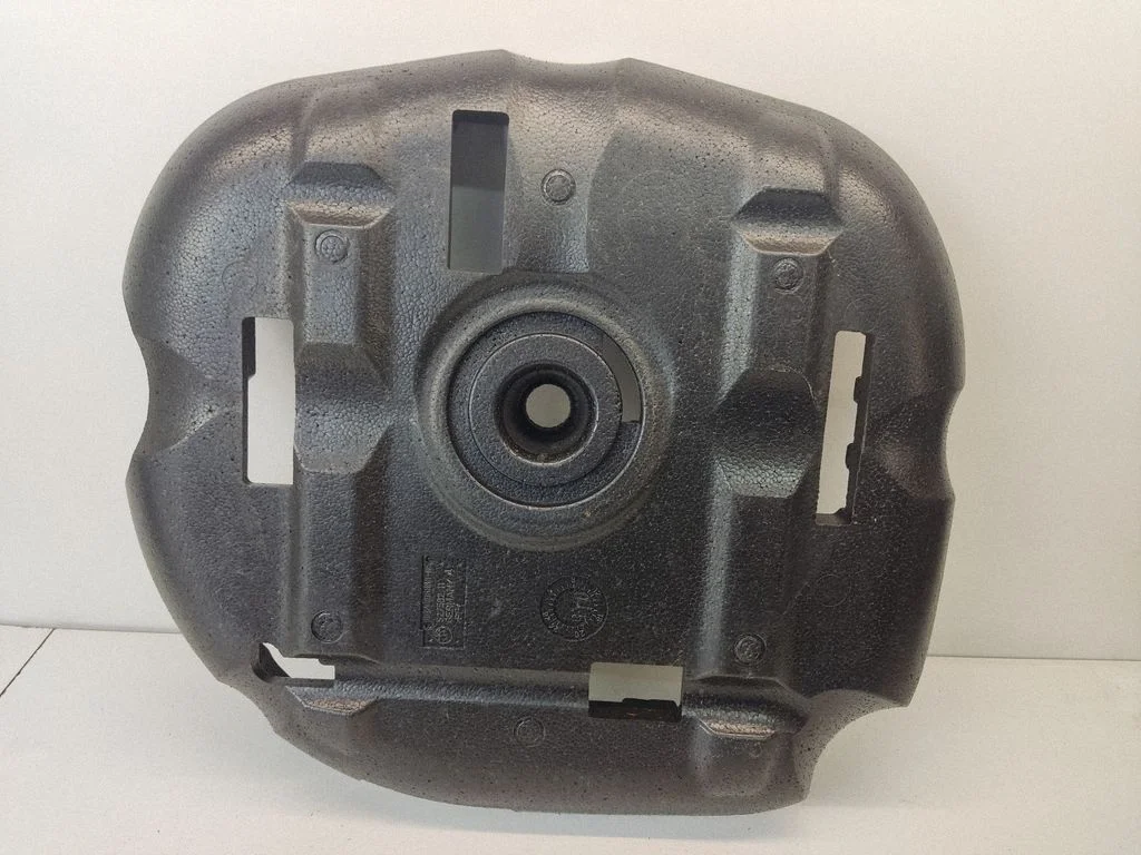 Osłona wnęki koła zapasowego – BMW Seria 5 E60 E61 (2004-2010)