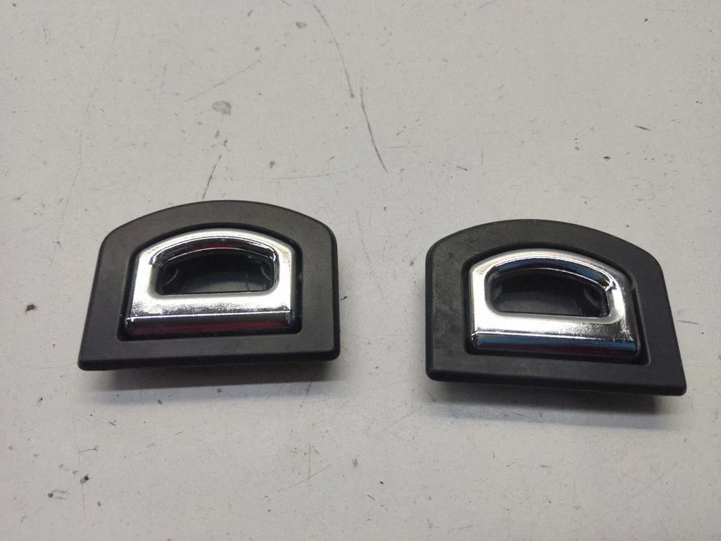 Kinnituskonks / -aas – Audi A6 Allroad C5 (1999-2005)