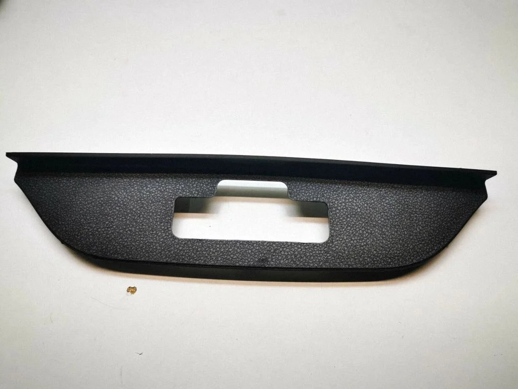 Tagaluugi luku viimistlus – Ford Kuga I (2008-2012)