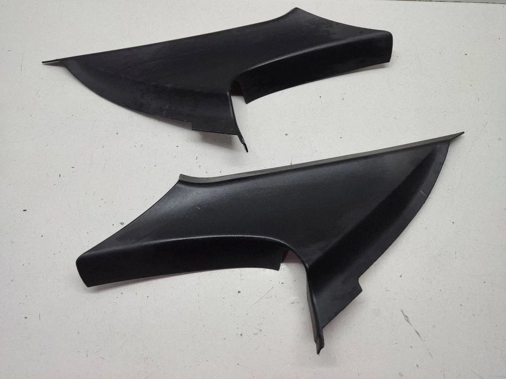 Tailgate/trunk side cover trim – BMW 3 Series E46 (1998-2005)