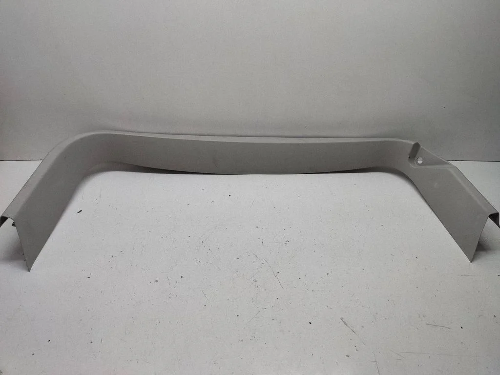 Tailgate/trunk upper cover trim – Chrysler Grand Voyager V (2007-2015)