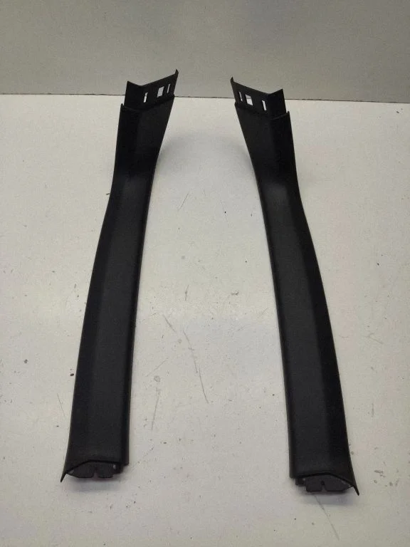 Tailgate/trunk side cover trim – BMW 5 Series E60 E61 (2004-2010)