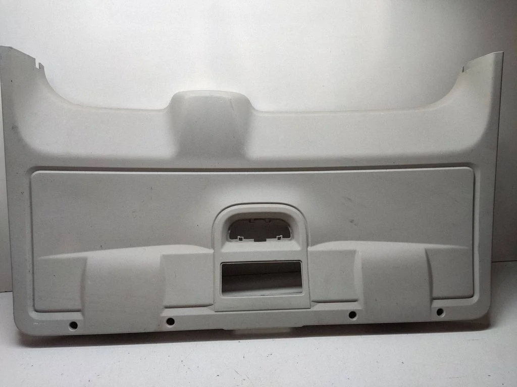 Tailgate/boot lid cover trim – Chrysler Grand Voyager V (2007-2015)