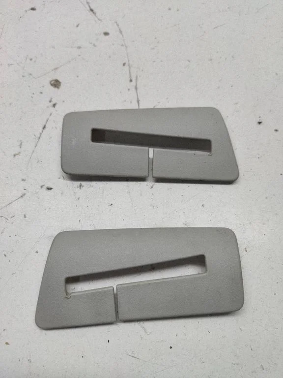 Seat belt trim 87834JD10A