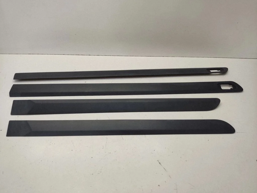 Uste siseviimistluse komplekt – Volvo XC90 (2003-2006)