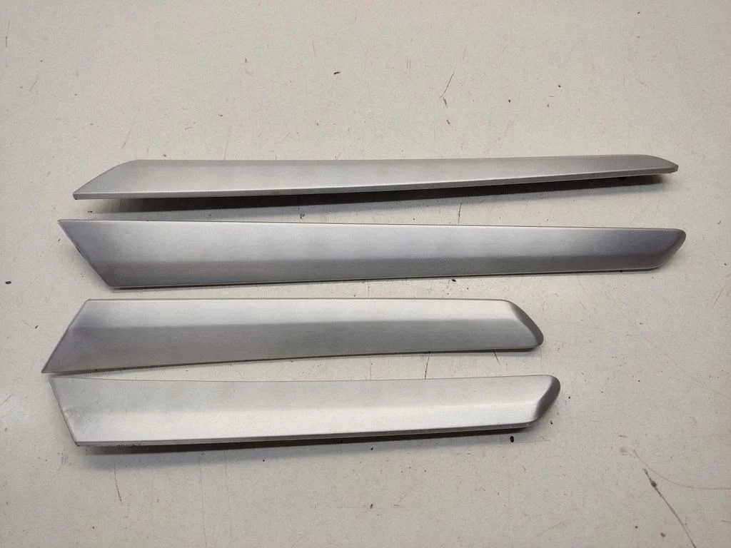 Uste siseviimistluse komplekt – Mercedes-Benz R-klass W251 (2005-2013)