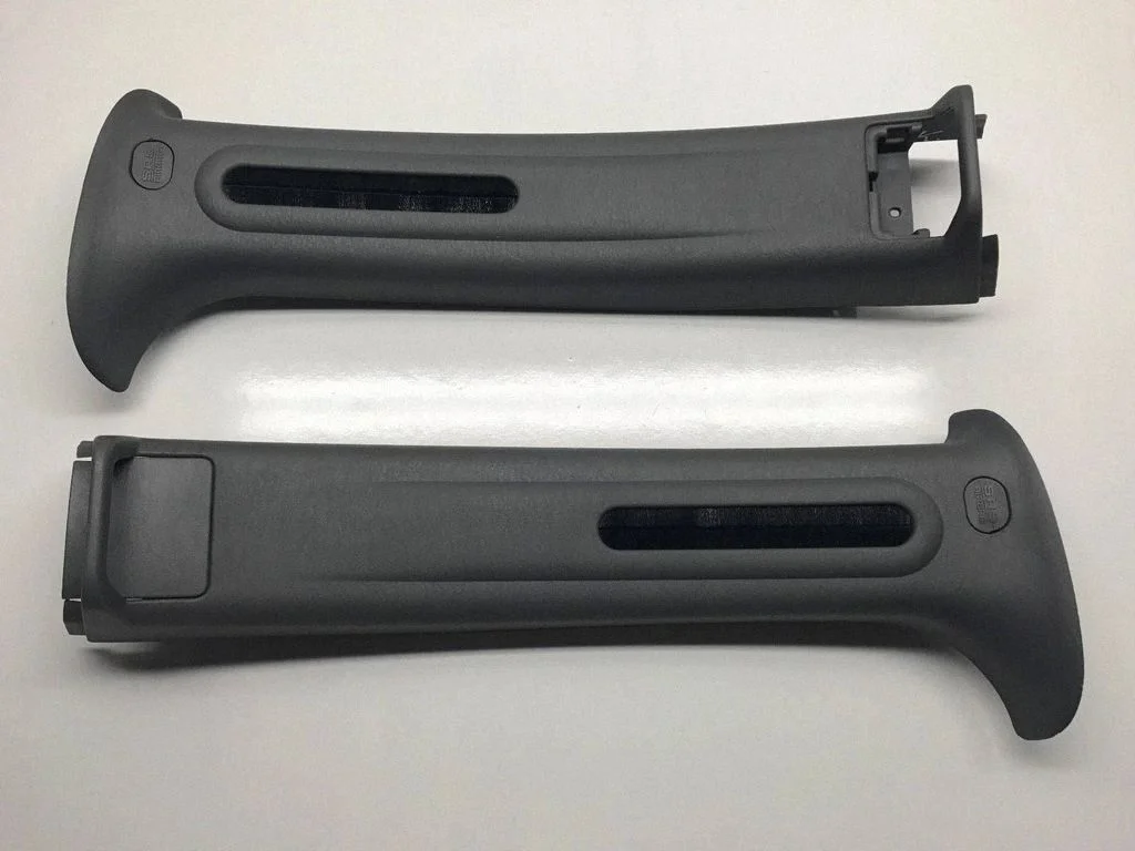 (B) pillar trim (top) 05028276