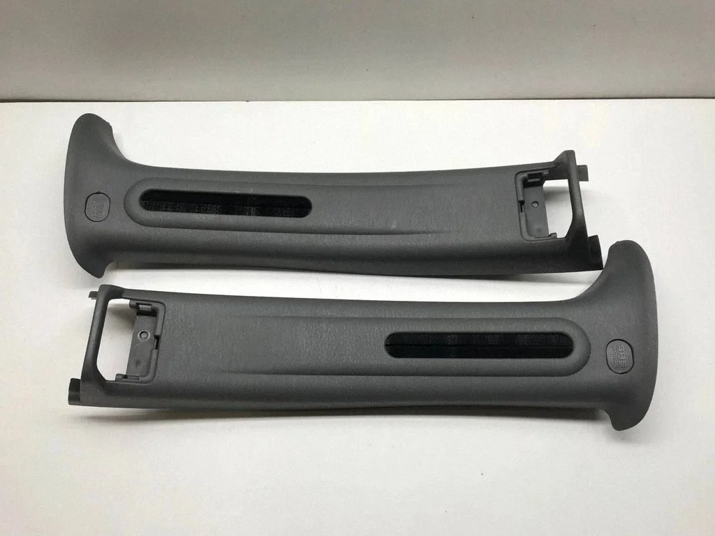 (B) pillar trim (top) 05028276