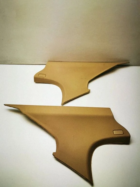 (C) pillar trim 7058341