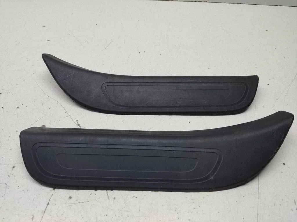 Rear sill trim cover – Audi Q5 SQ5 8R (2008-2017)