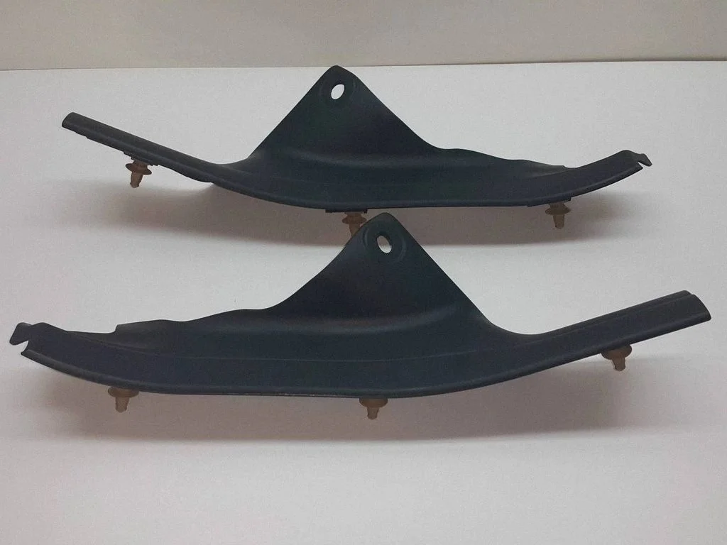 Rear sill trim cover 7066977