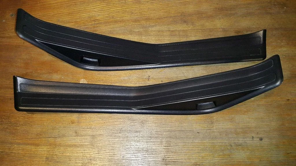 Rear sill trim cover 8196131