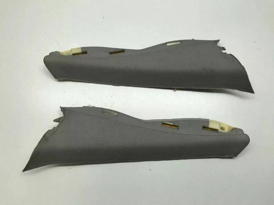 (C) pillar trim 7049901