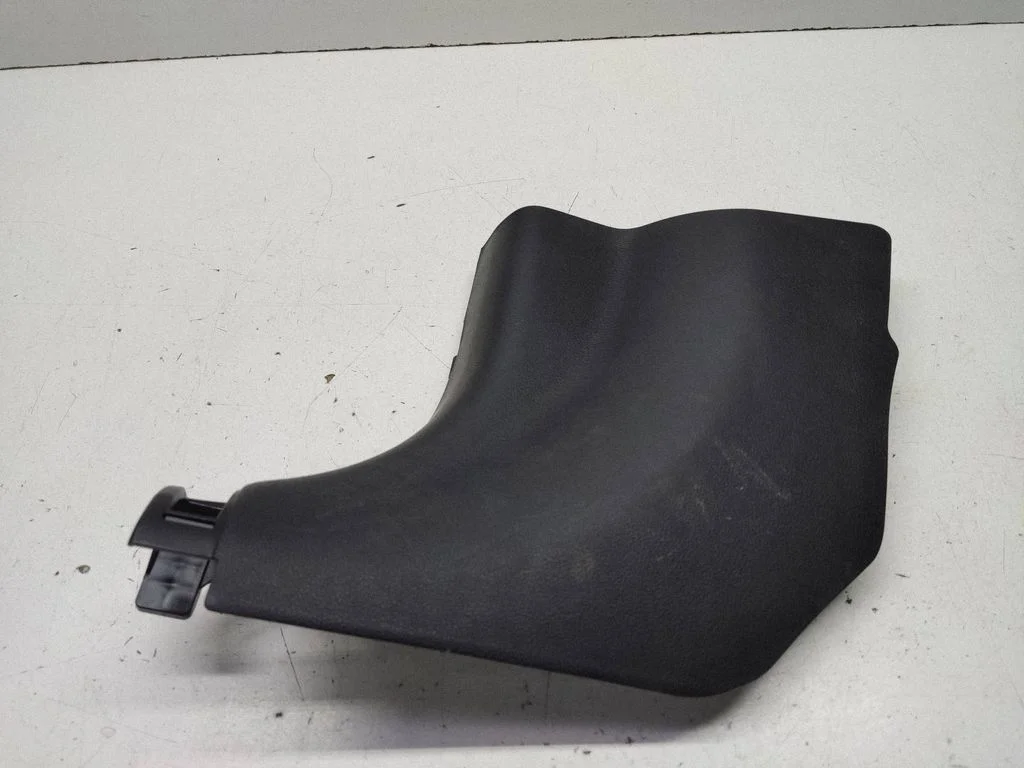 Foot area side trim 85823Q0900NNB
