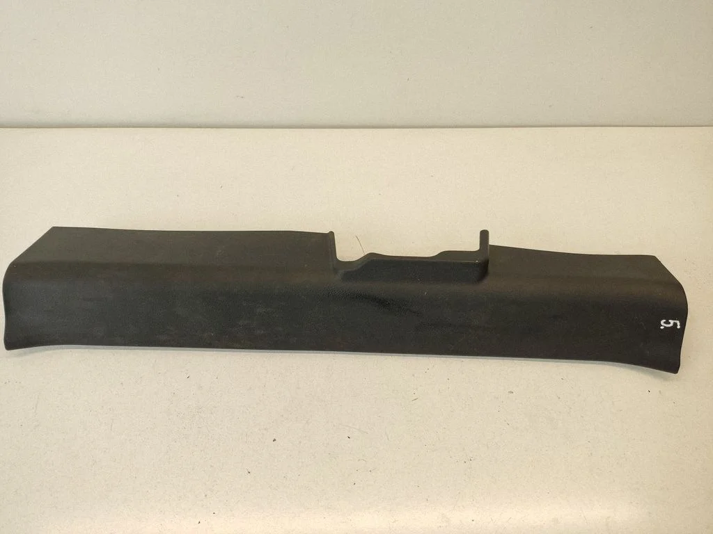Side skirt front trim – KIA Sportage (2005-2010)