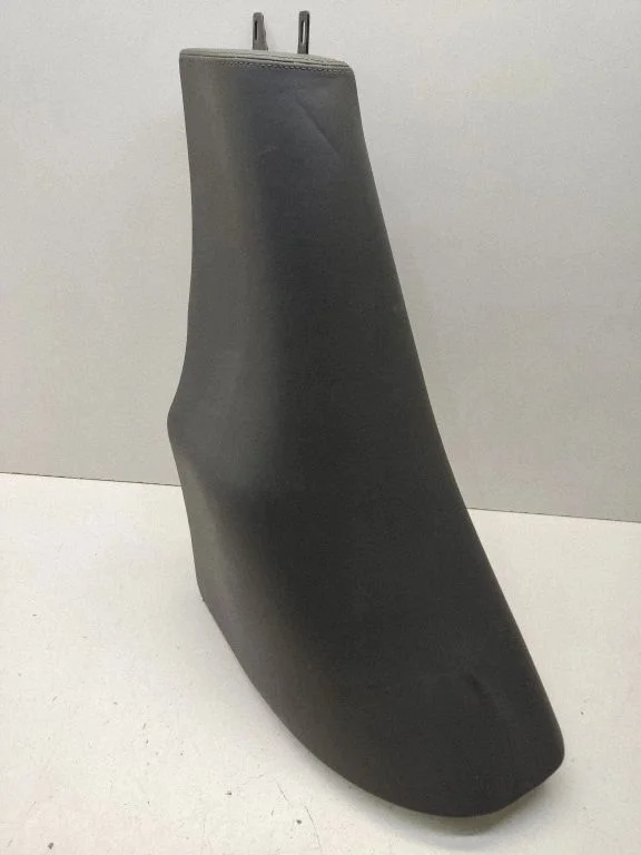 Rear seat side top trim – Land Rover Range Rover L322 (2002-2012)
